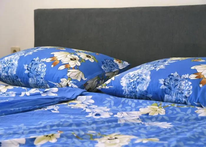 Vikendica Mumy - Four Bedroom With Pool
