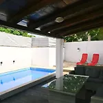 Mumy - Four Bedroom With Pool Casa vacanze