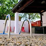 Mumy - Four Bedroom With Pool Casa vacanze *