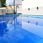 Casa vacanze Mumy - Four Bedroom With Pool *