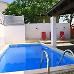 Mumy - Four Bedroom With Pool Casa vacanze