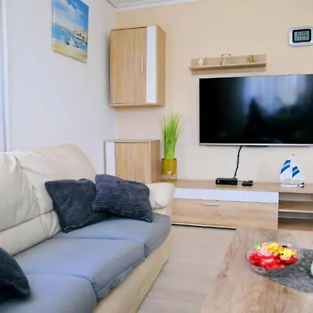 Mumy - Four Bedroom With Pool