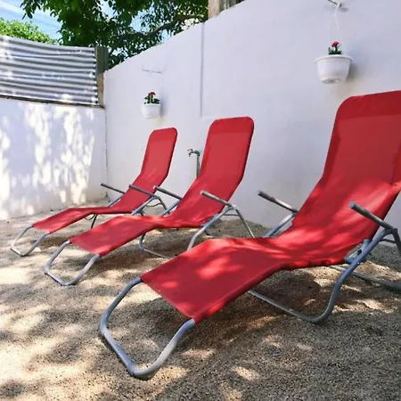 Mumy - Four Bedroom With Pool Nyaraló *