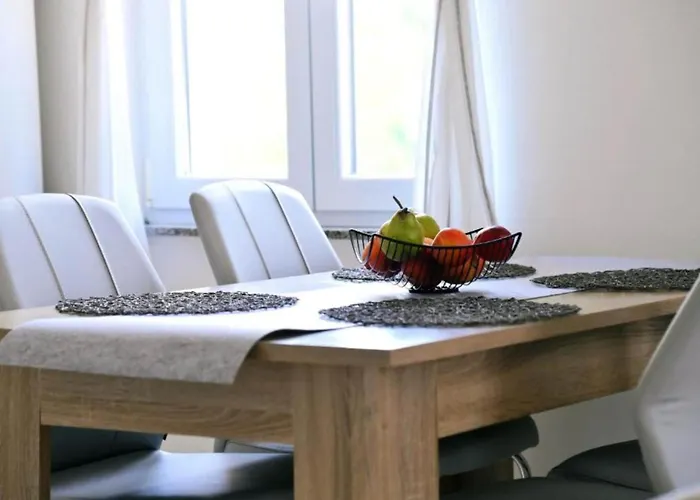 Mumy - Four Bedroom With Pool Tatil Evi Gostinjac