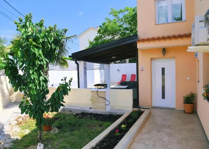 別荘 Mumy - Four Bedroom With Pool